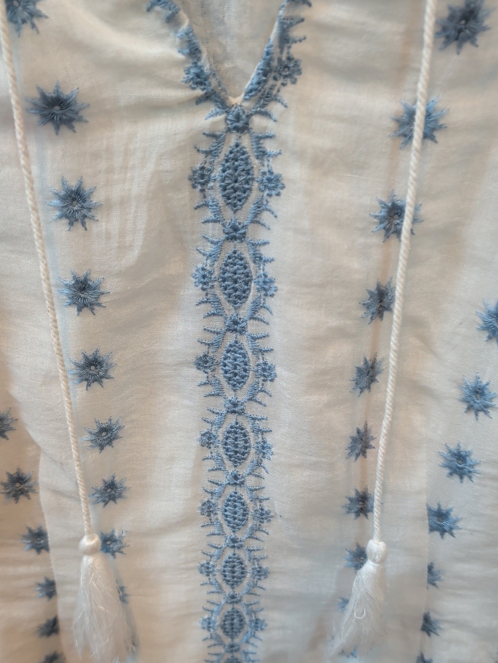 Dylan, White And Light Blue Embroidered Sleeveless Dress. XS - Picture 2 of 7